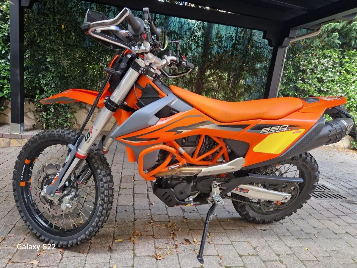KTM 690 Enduro R (2022 - 25) (3)