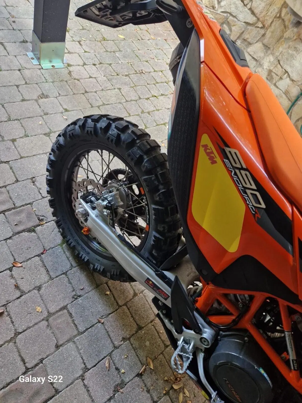 KTM 690 Enduro R (2022 - 25) (4)