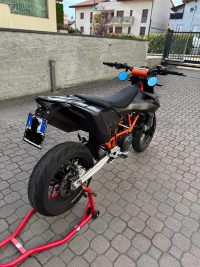 KTM 690 SMC R (2023 - 25) usata