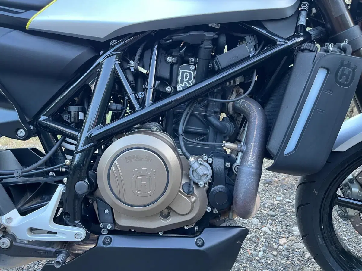 Husqvarna Vitpilen 701 (2018 - 19) (9)