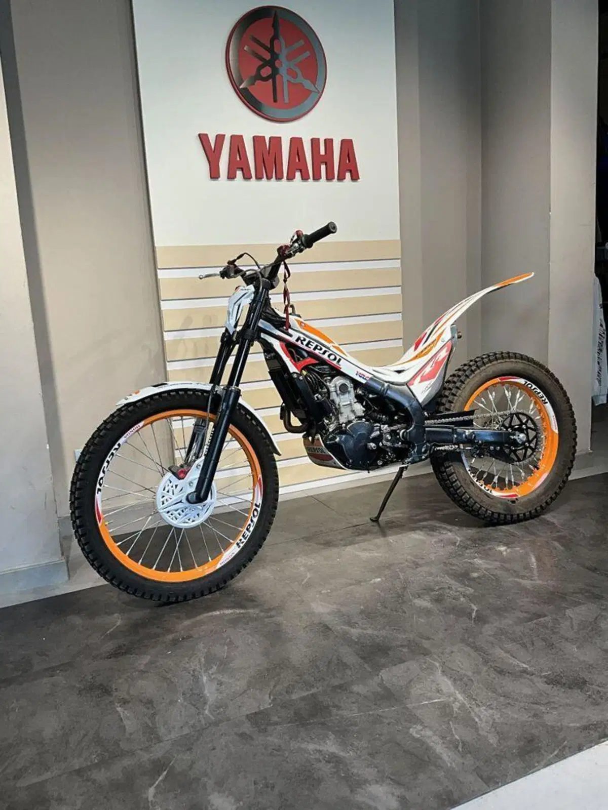 Montesa Cota 4RT 301 RR Race Replica (2022 - 24) (4)