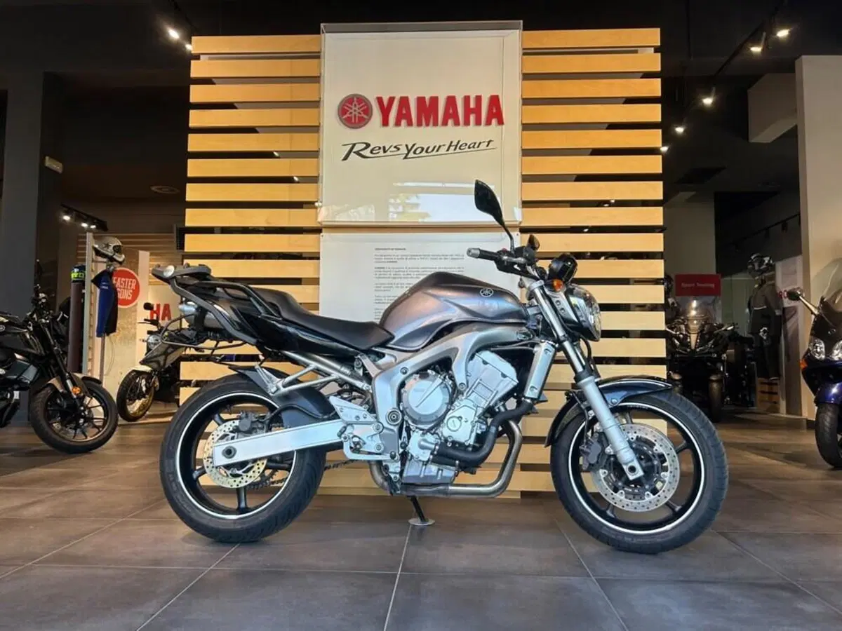 Yamaha FZ6 (2004 - 07)