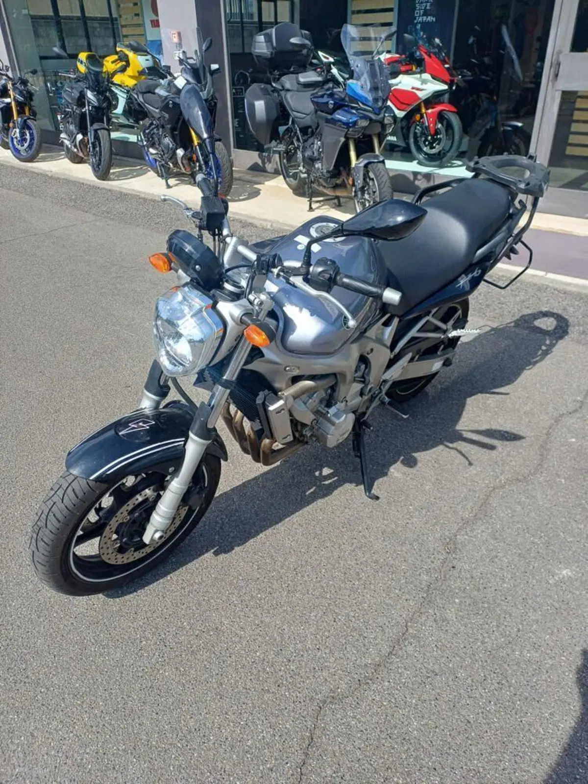Yamaha FZ6 (2004 - 07) (4)