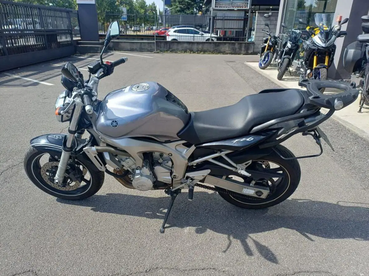 Yamaha FZ6 (2004 - 07) (6)
