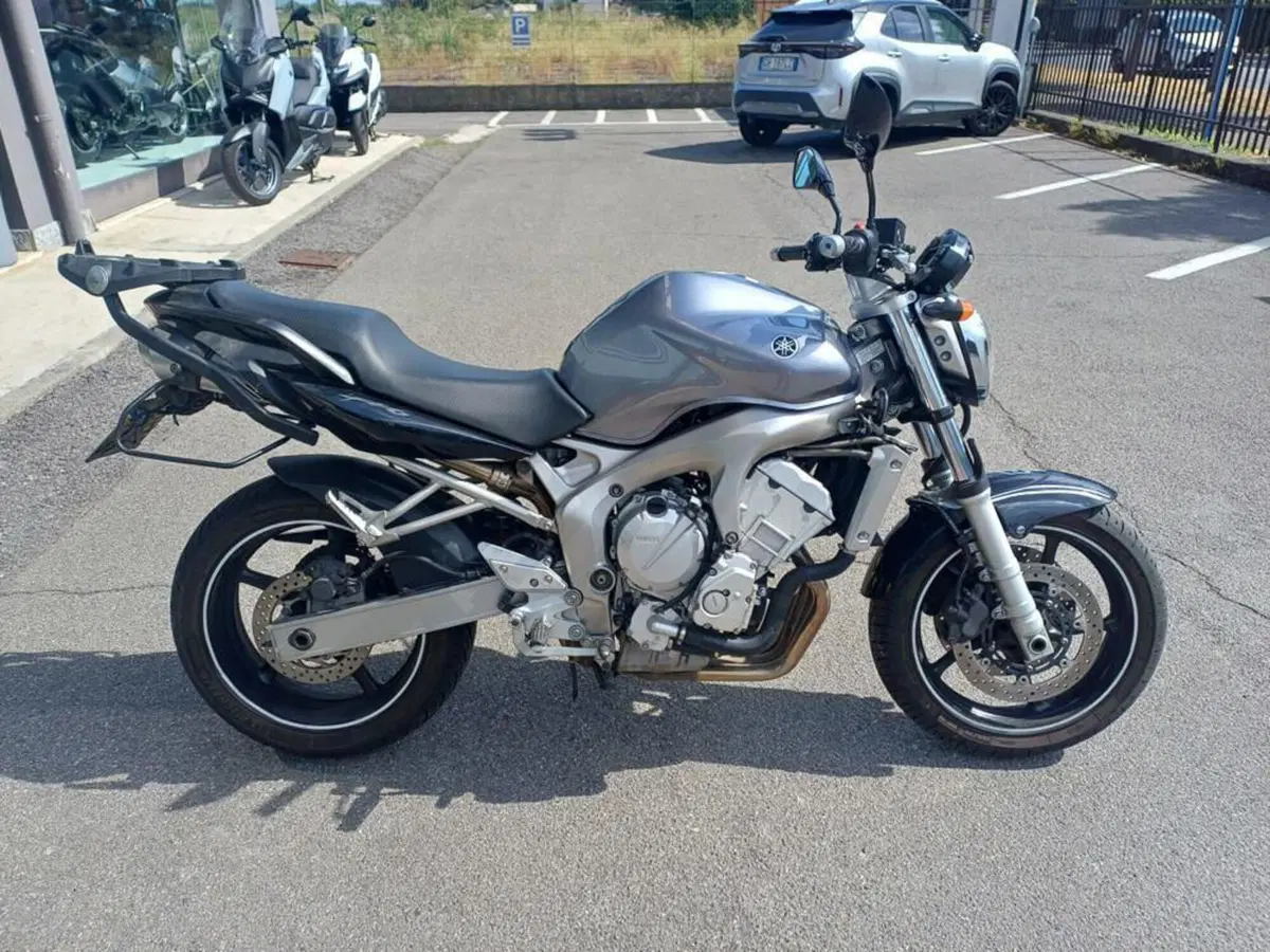 Yamaha FZ6 (2004 - 07) (8)
