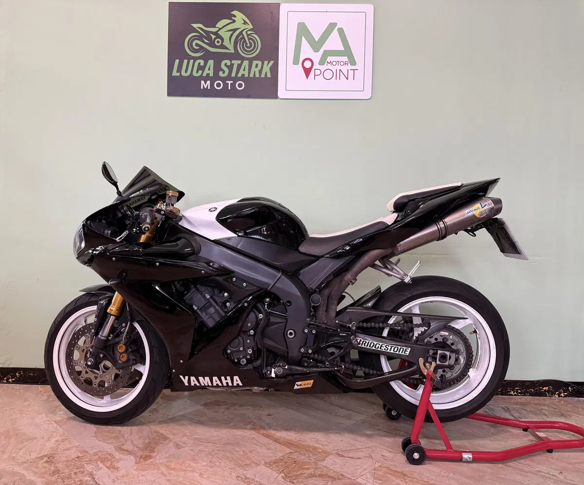 Yamaha YZF R1 (2006 - 07) (2)