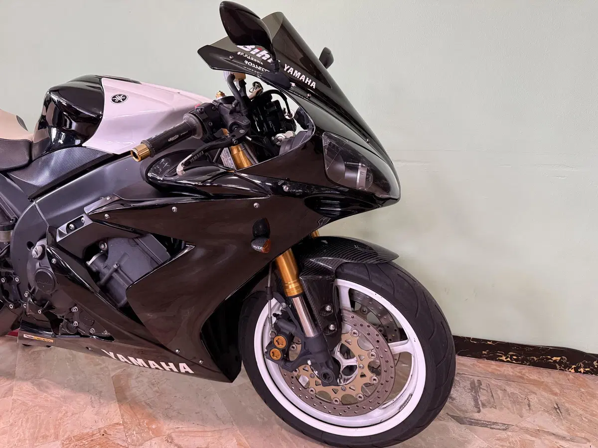 Yamaha YZF R1 (2006 - 07) (17)