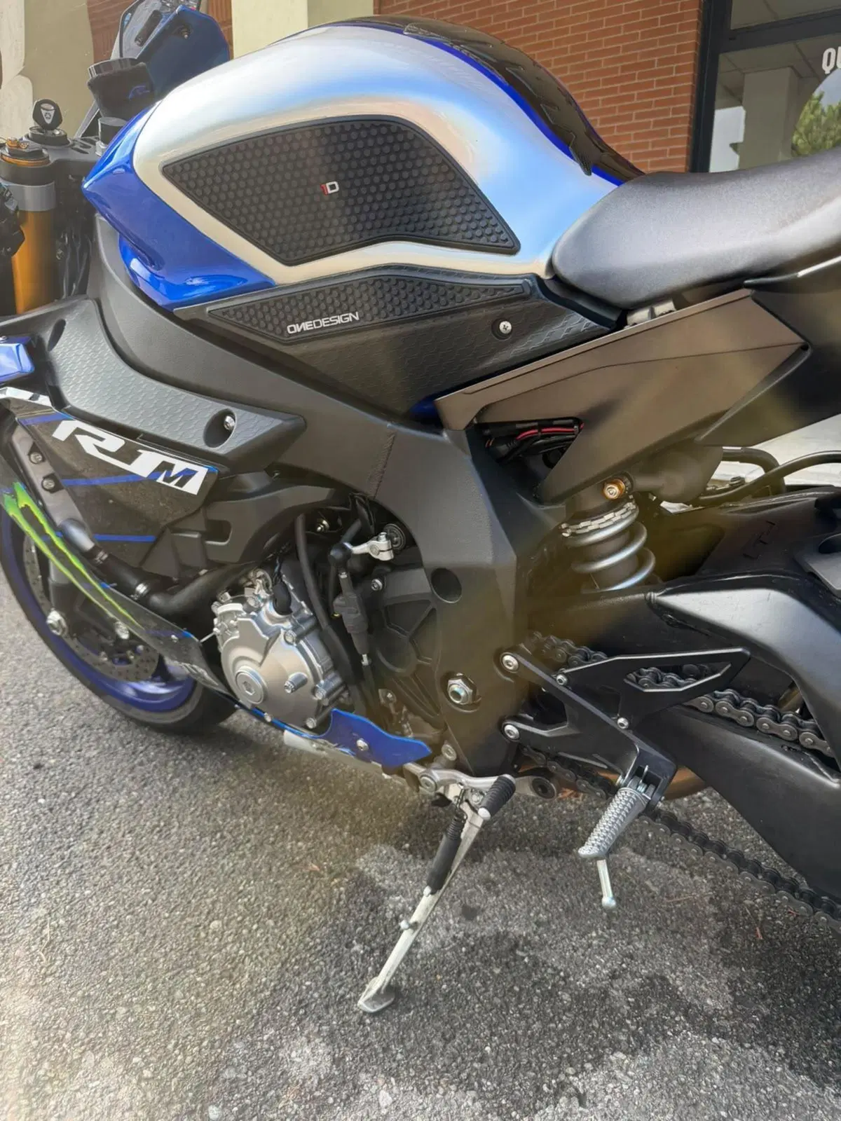 Yamaha YZF R1 (2015 - 16) (4)