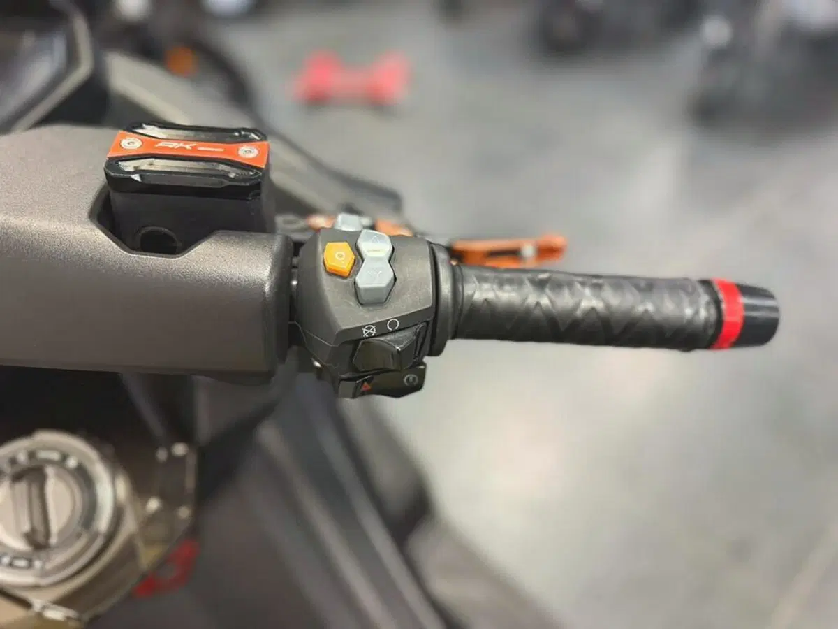 Kymco AK 550 (2017 - 19) (10)