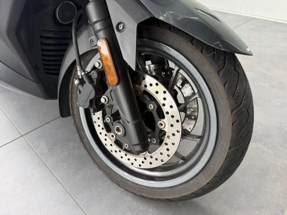 Yamaha X-Max 400 ABS (2013 - 16) (4)