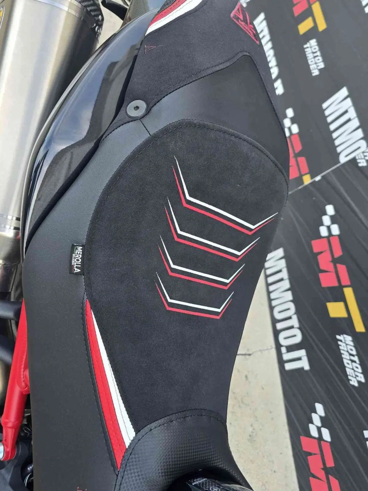 Triumph Speed Triple 1050 R ABS (2011 - 15) (8)