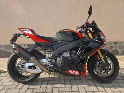 Aprilia Tuono V4 Factory SE-09 SBK (2024) usata