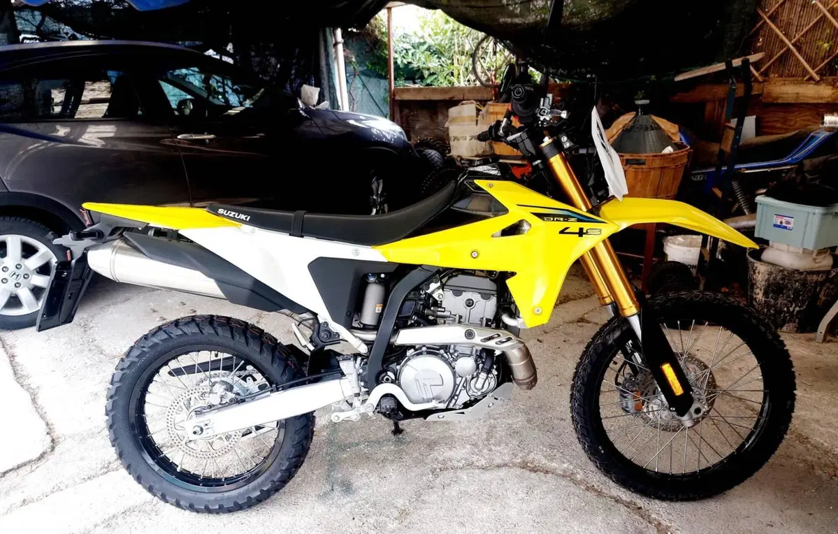 Suzuki DR-Z4S (2025 - 26)