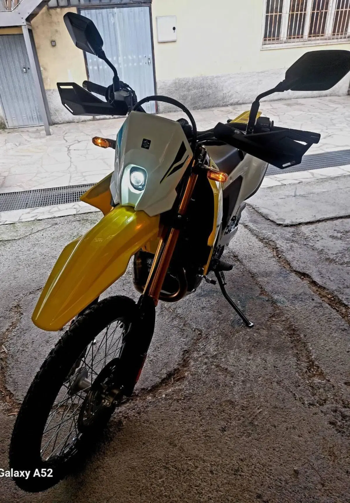 Suzuki DR-Z4S (2025 - 26) (2)
