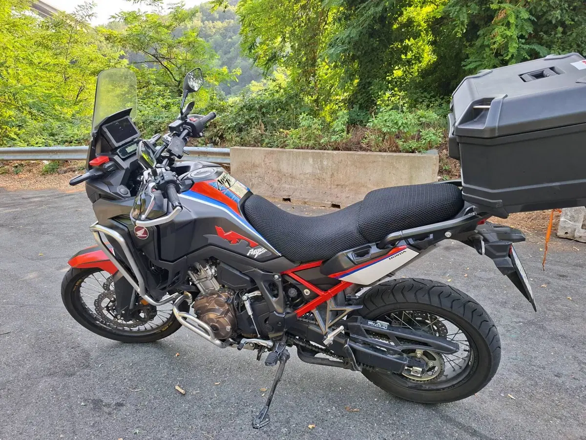 Honda Africa Twin CRF 1100L (2022 - 23) (4)