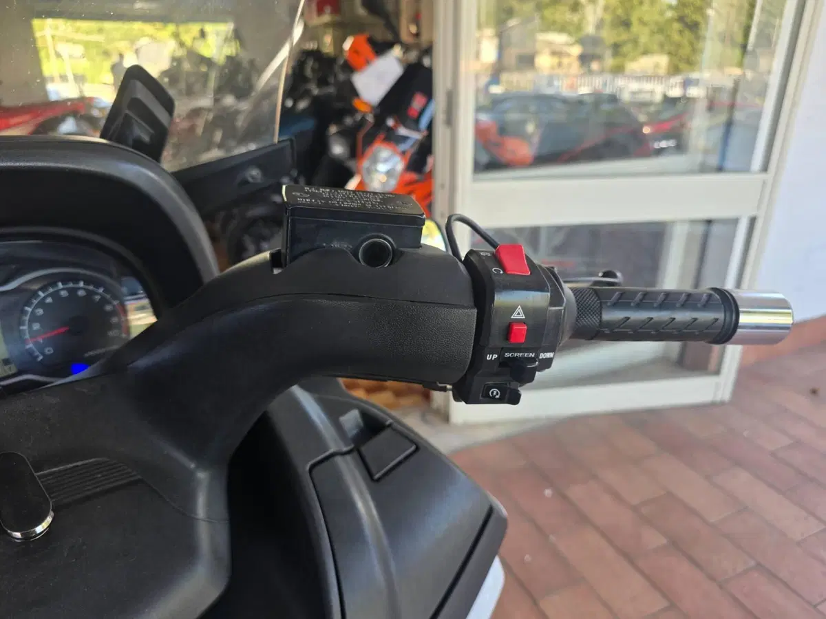 Suzuki Burgman AN 650 Executive (2017 - 20) (7)