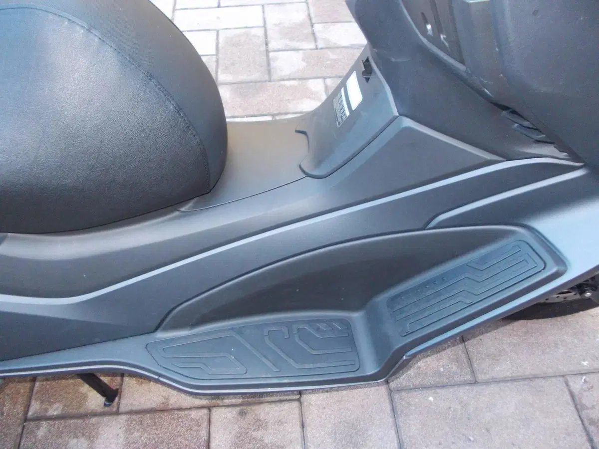 Kymco X-Town 125i (2021 - 25) (9)