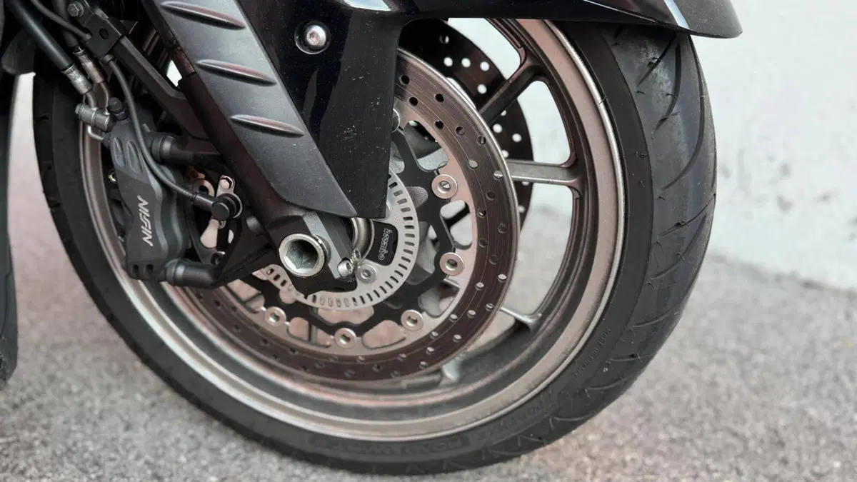 Kawasaki GTR 1400 (2007 - 09) (11)