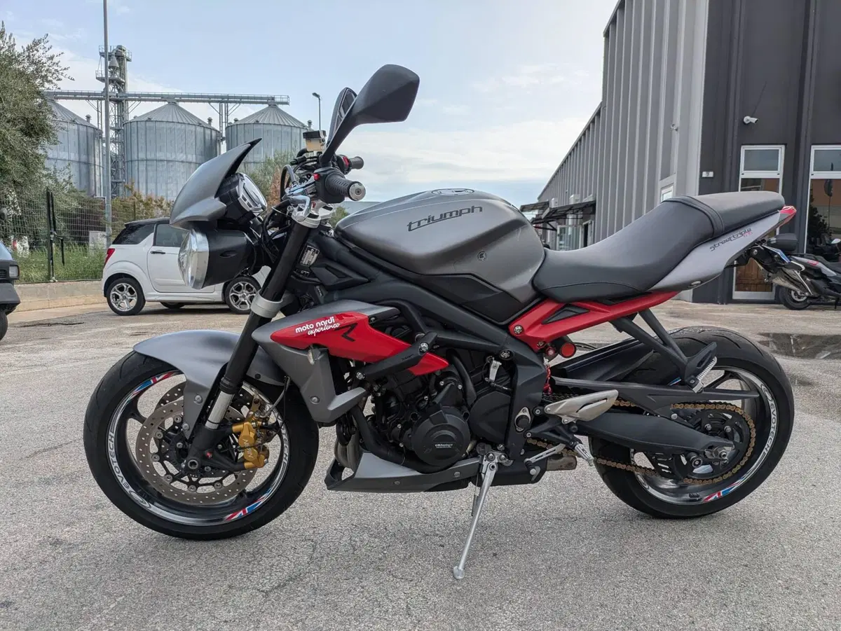 Triumph Street Triple R ABS (2013 - 17) (2)