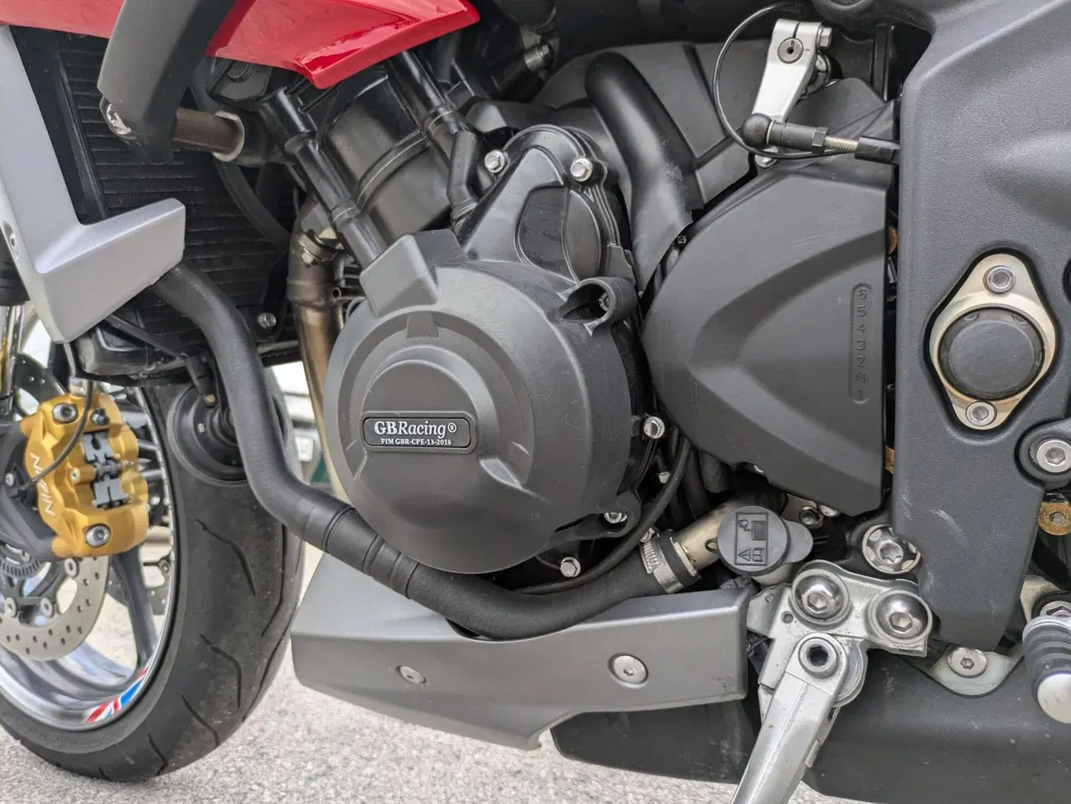 Triumph Street Triple R ABS (2013 - 17) (3)
