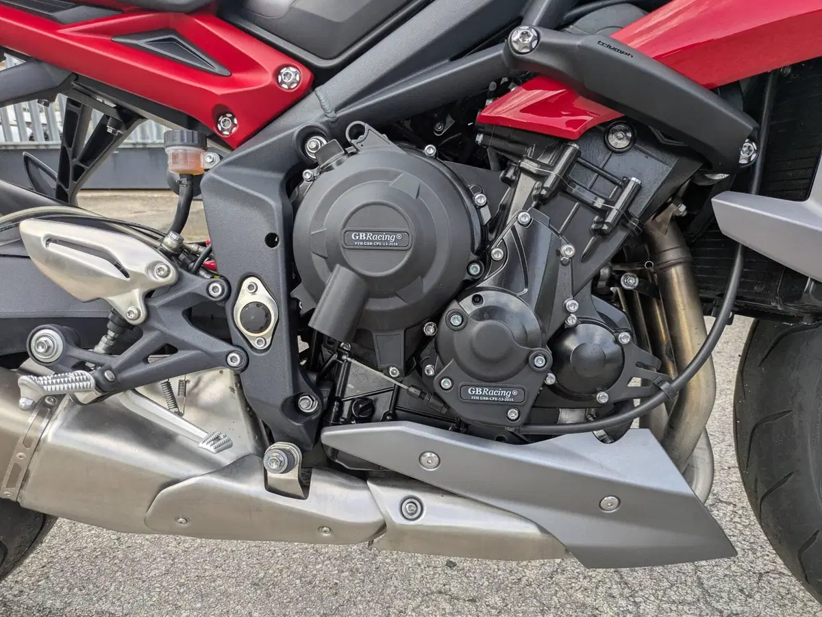Triumph Street Triple R ABS (2013 - 17) (7)