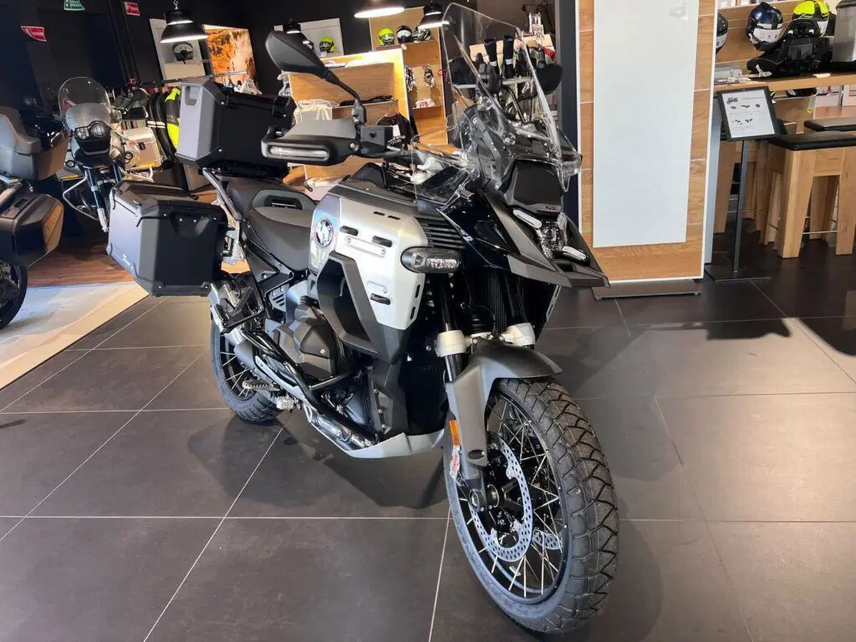 Bmw R 1300 GS Adventure Triple Black (2025 - 26) (3)