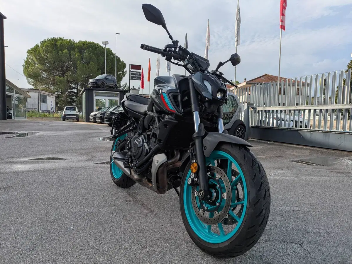 Yamaha MT-07 Pure (2023 - 25) (7)