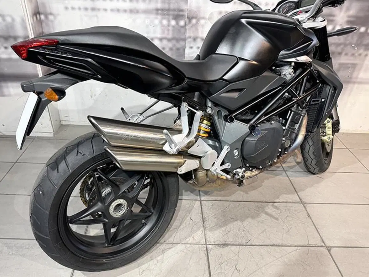 MV Agusta Brutale 920 (2011 - 12) (3)