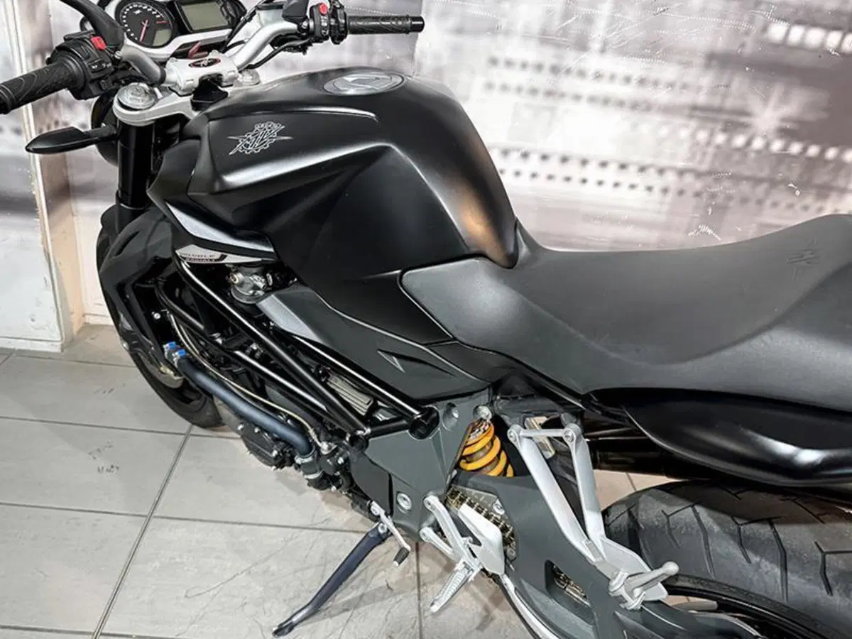 MV Agusta Brutale 920 (2011 - 12) (4)