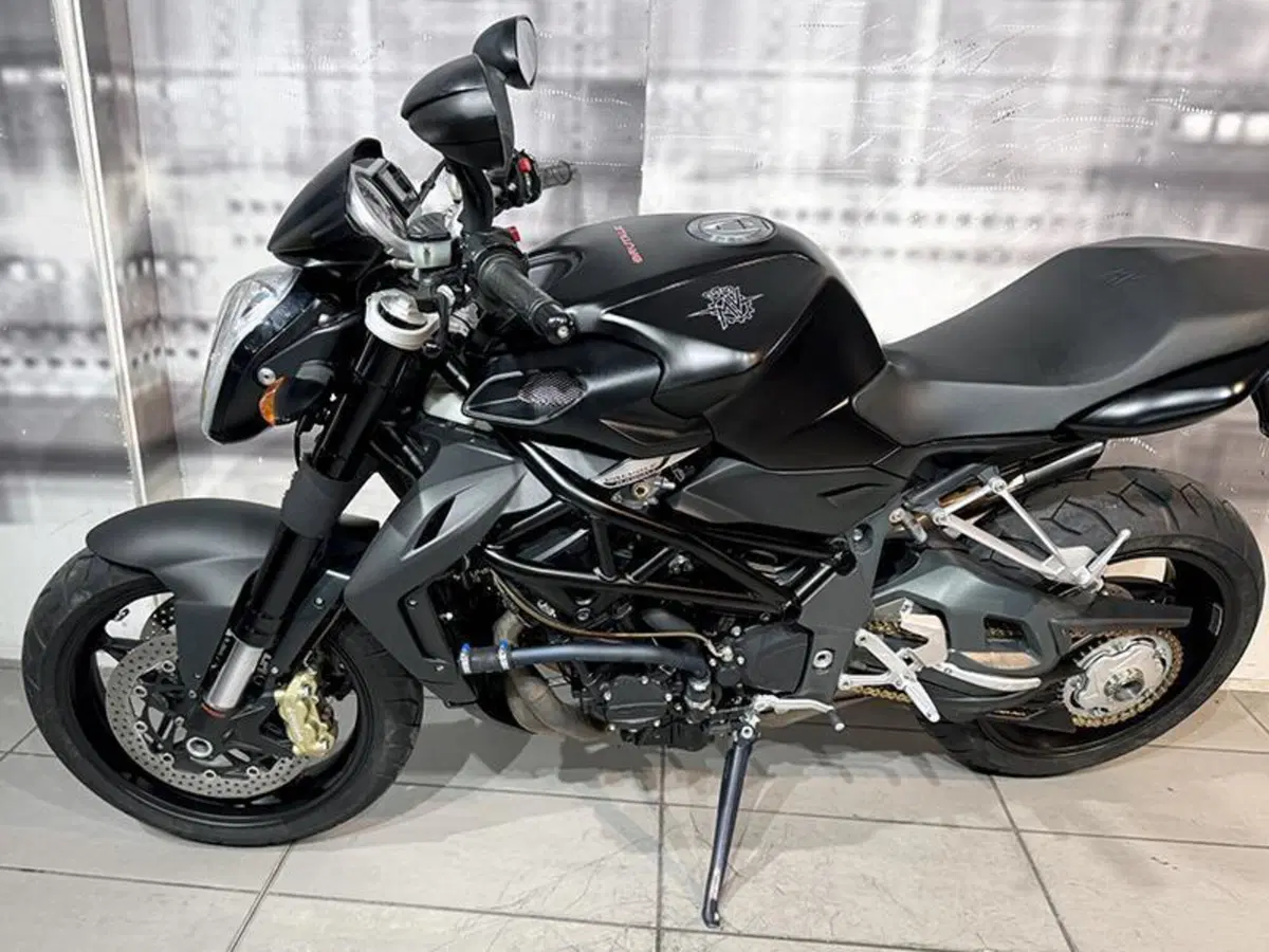 MV Agusta Brutale 920 (2011 - 12) (5)