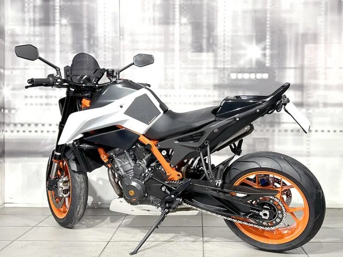 KTM 890 Duke (2021 - 23) (2)