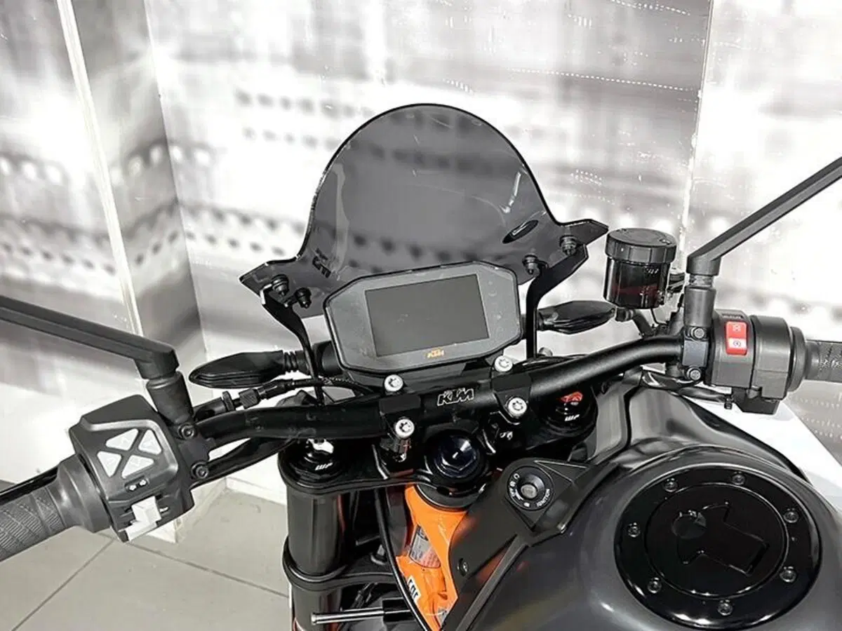 KTM 890 Duke (2021 - 23) (6)