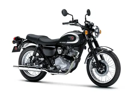 Kawasaki Meguro S1 e W230 MY27: la coppia Classic si aggiorna con la nuova tinta Ebony