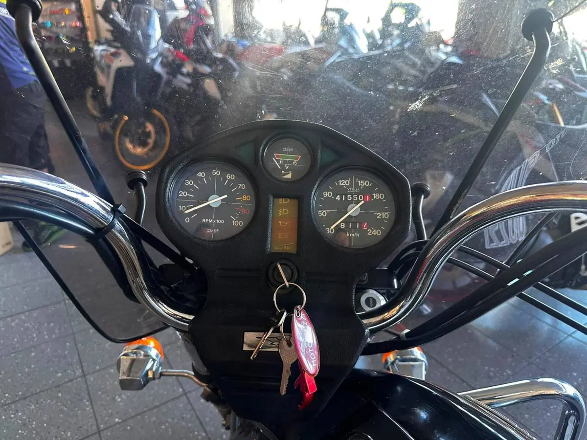 Moto Guzzi CALIFORNIA (5)