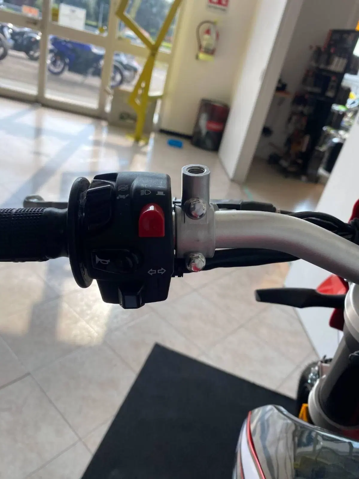 Swm SM 125 R Reborn (2026) (18)