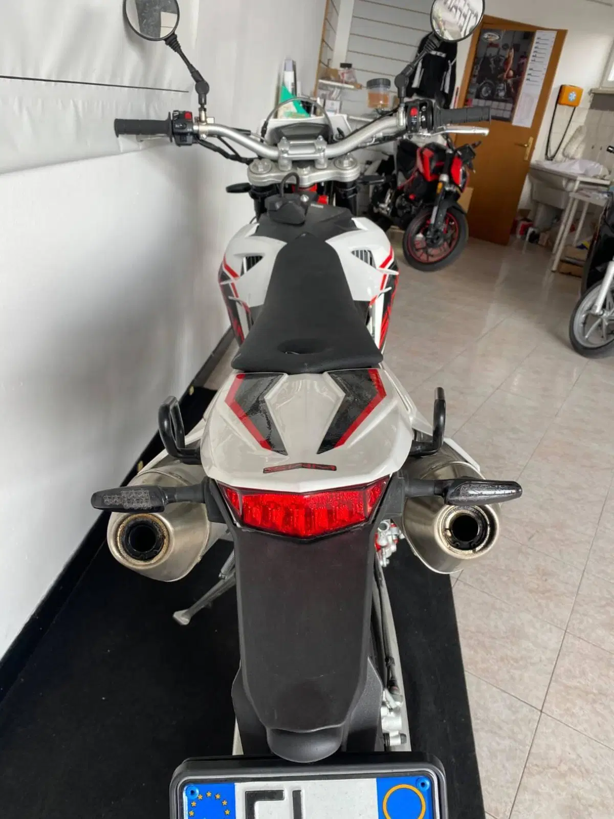 Swm SM 500 R (2025 - 26) (15)