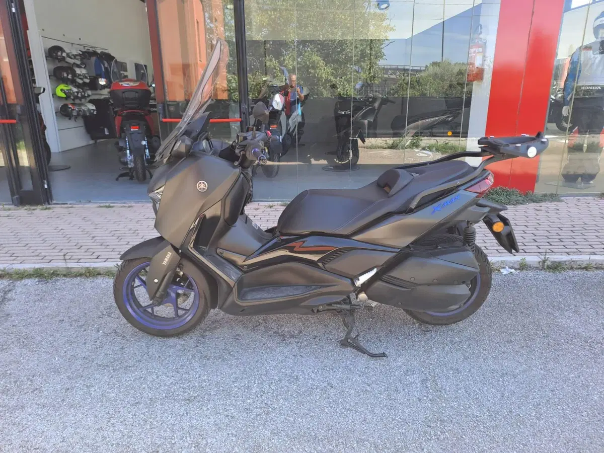Yamaha X-Max 300 (2025 - 26) (3)