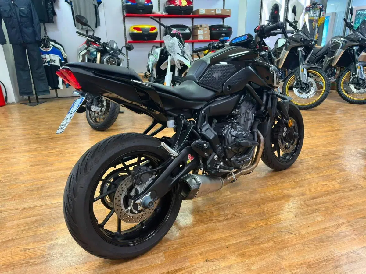 Yamaha MT-07 Pure (2023 - 25) (4)
