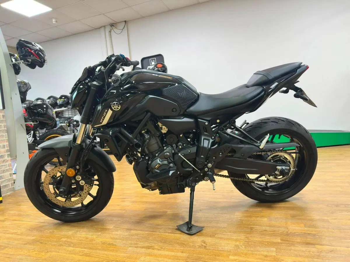 Yamaha MT-07 Pure (2023 - 25) (5)