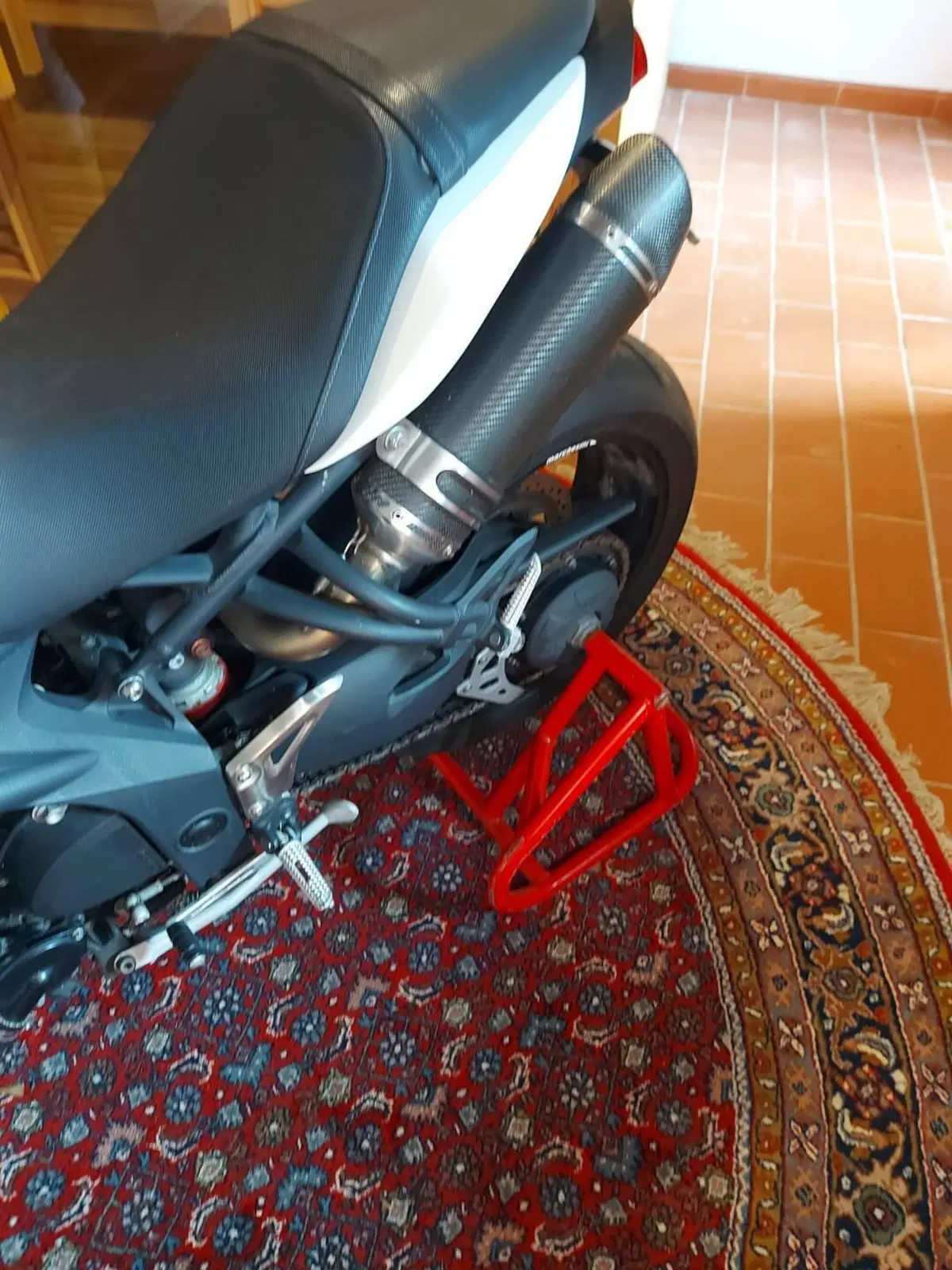 Triumph Speed Triple 1050 R ABS (2011 - 15) (3)