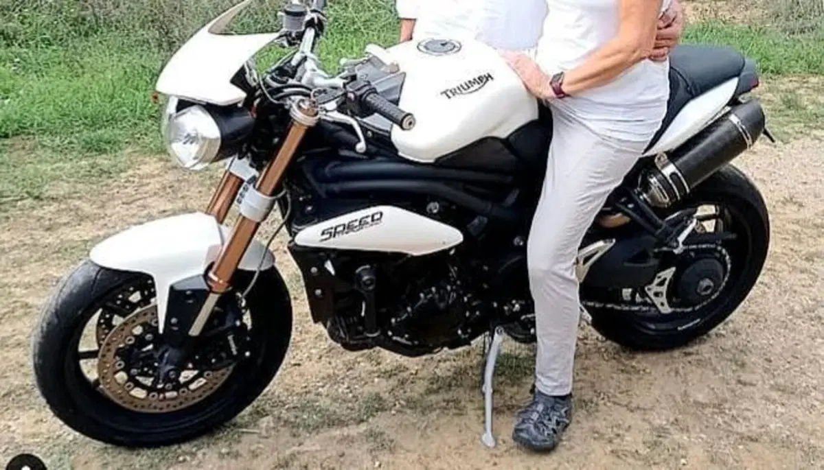 Triumph Speed Triple 1050 R ABS (2011 - 15) (20)