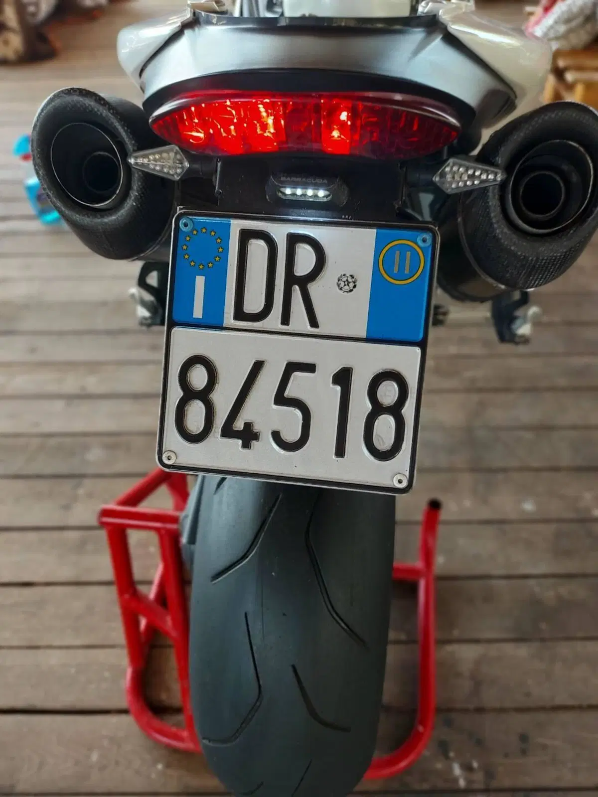 Triumph Speed Triple 1050 R ABS (2011 - 15) (16)
