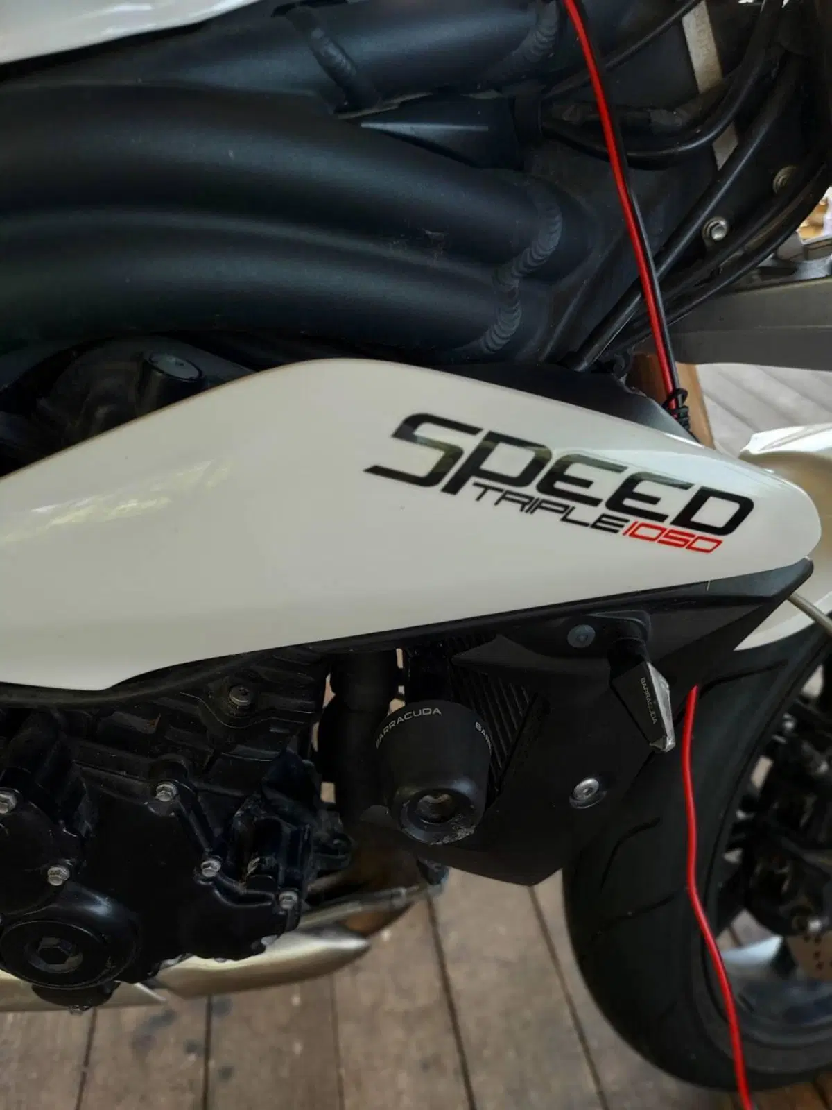 Triumph Speed Triple 1050 R ABS (2011 - 15) (10)