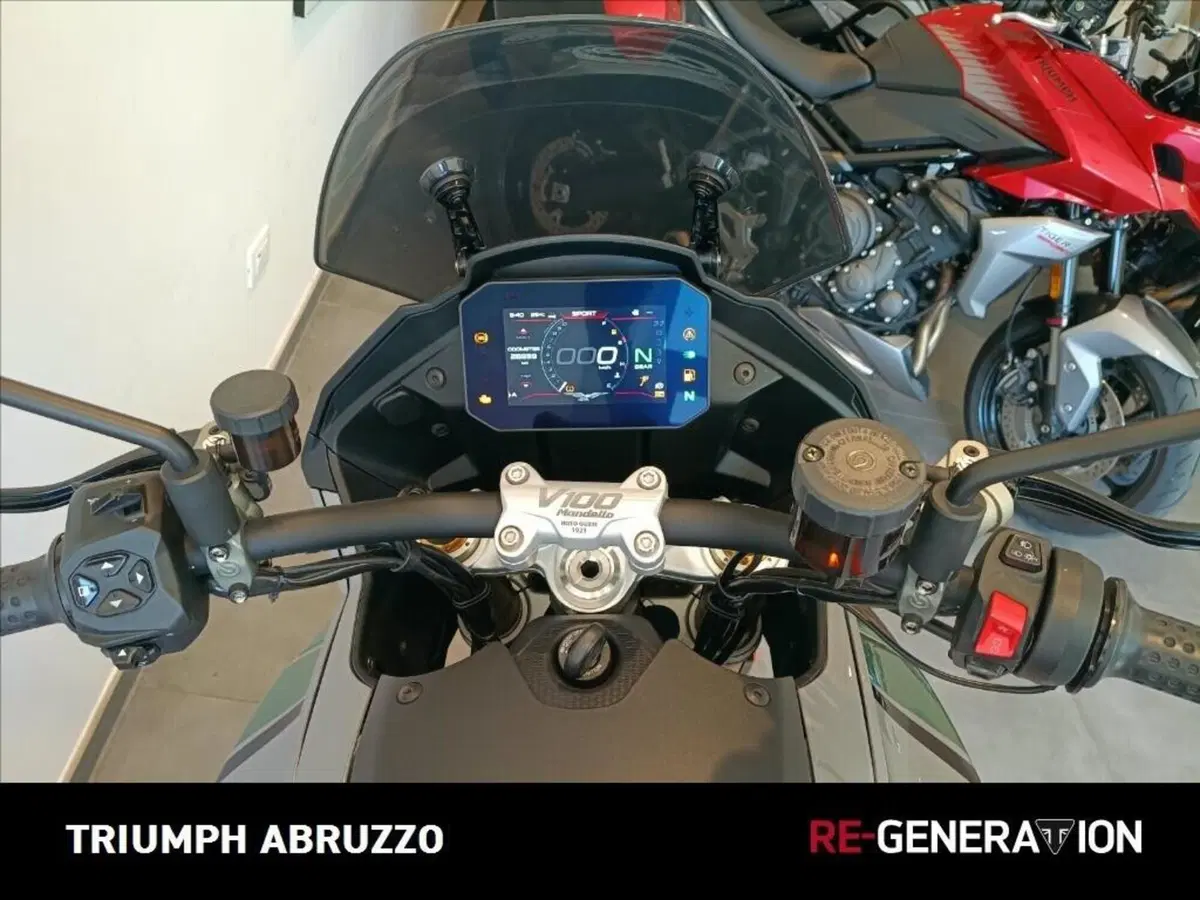 Moto Guzzi V100 Mandello S (2022 - 24) (8)