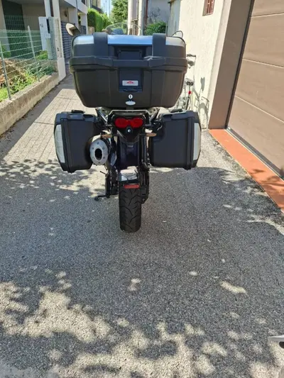 Moto Guzzi V85 TT Travel (2021 - 23) usata
