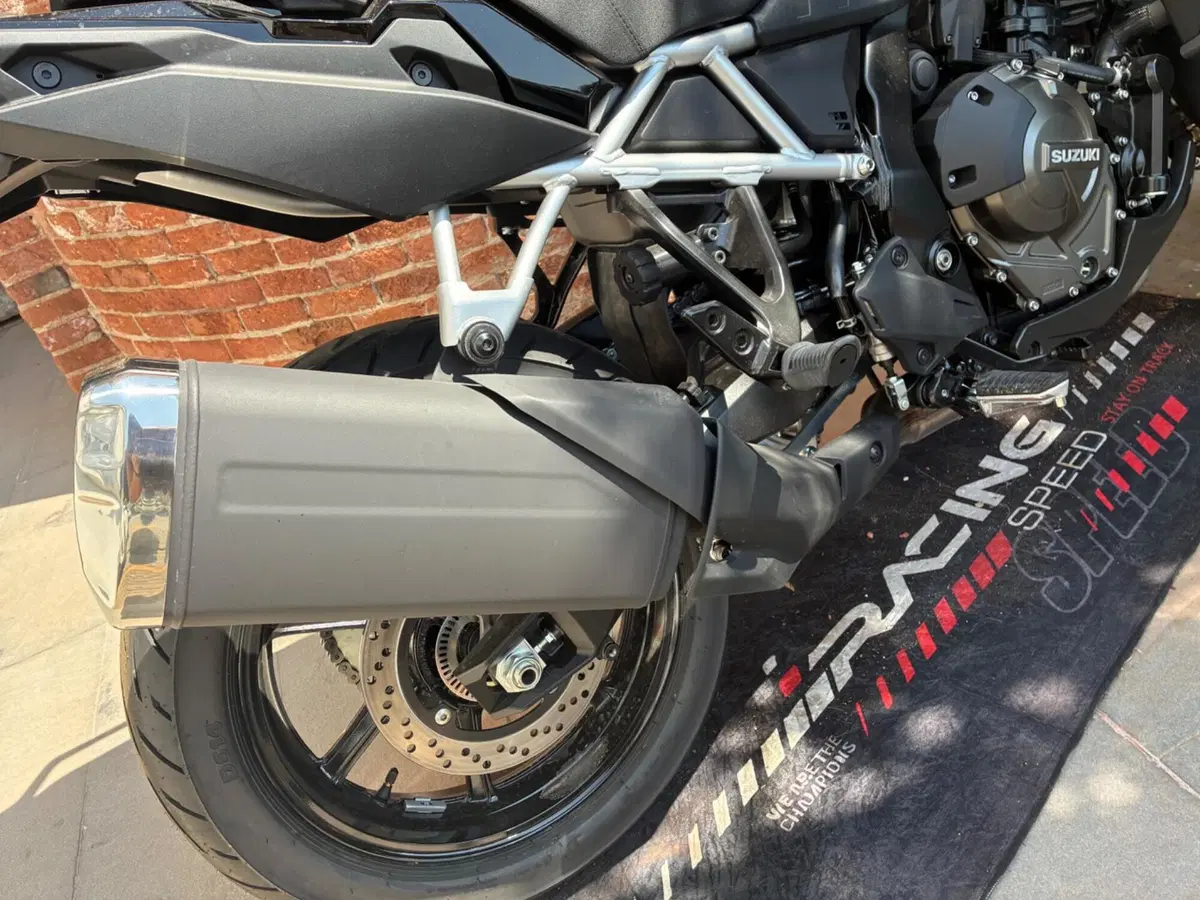 Suzuki V-Strom 800SE (2025 - 26) (4)