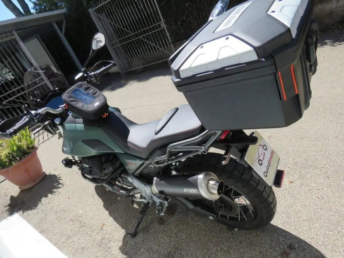 Moto Guzzi V85 TT (2021 - 23) (5)
