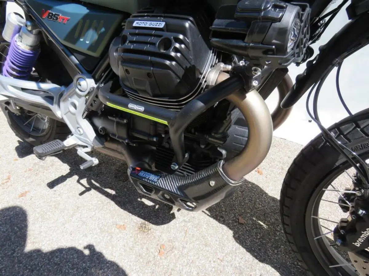 Moto Guzzi V85 TT (2021 - 23) (9)