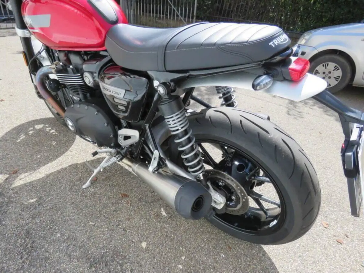 Triumph Speed Twin 1200 (2021 - 24) (9)