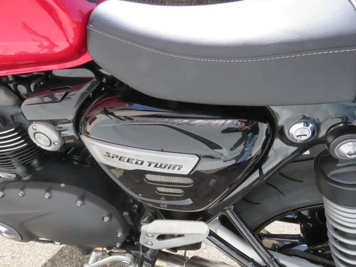 Triumph Speed Twin 1200 (2021 - 24) (10)
